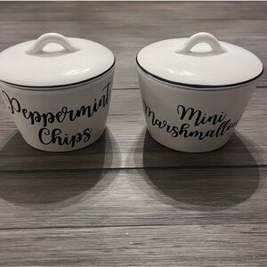 Peppermint and chocolate chip dish set